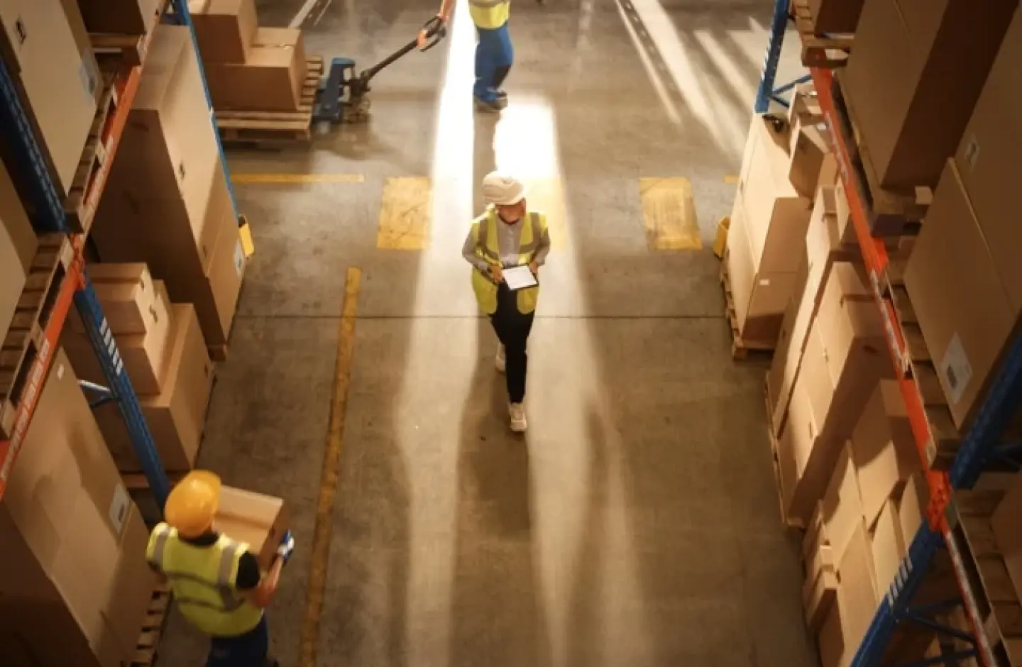 Warehouse manager using the best warehouse management system.